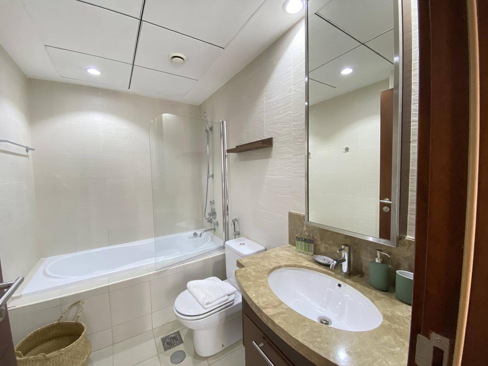 Lux Bnb Standpoint Tower Burj & Fountain Views 迪拜 外观 照片